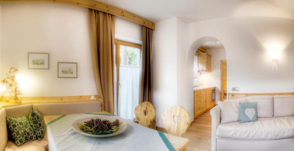 סאן קאסיאנו Family And Wellness Residence Ciasa Antersies חדר תמונה