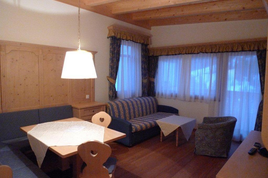 סאן קאסיאנו Family And Wellness Residence Ciasa Antersies חדר תמונה